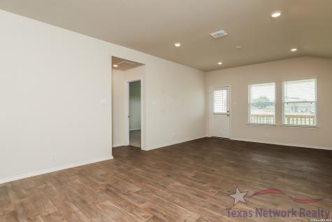 121 Legendary Trail Loop Floresville TX 78114