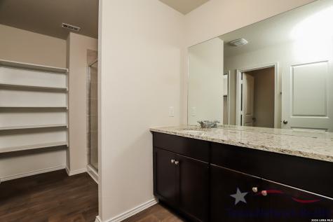 121 Legendary Trail Loop Floresville TX 78114