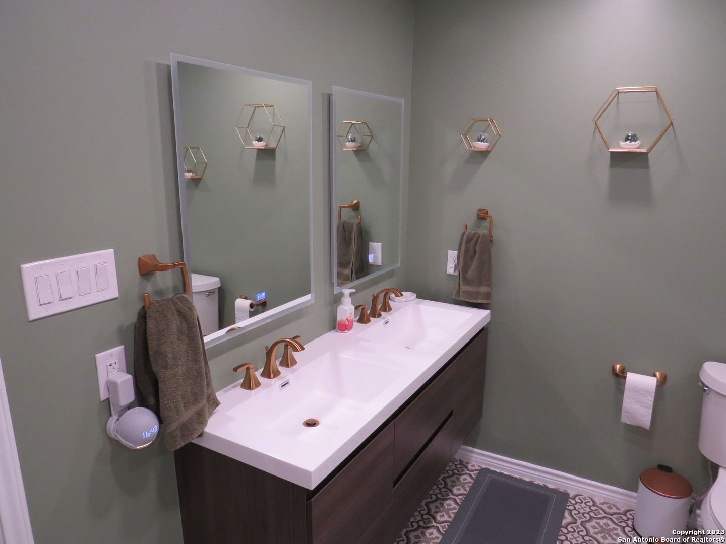 13906 Thebes Circle Universal City TX 78148