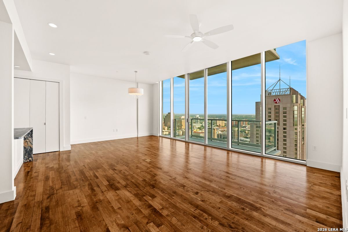 610 E Market San Antonio TX 78205
