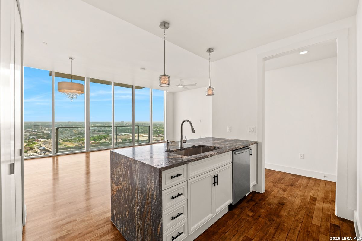 610 E Market San Antonio TX 78205