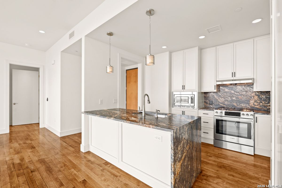 610 E Market San Antonio TX 78205