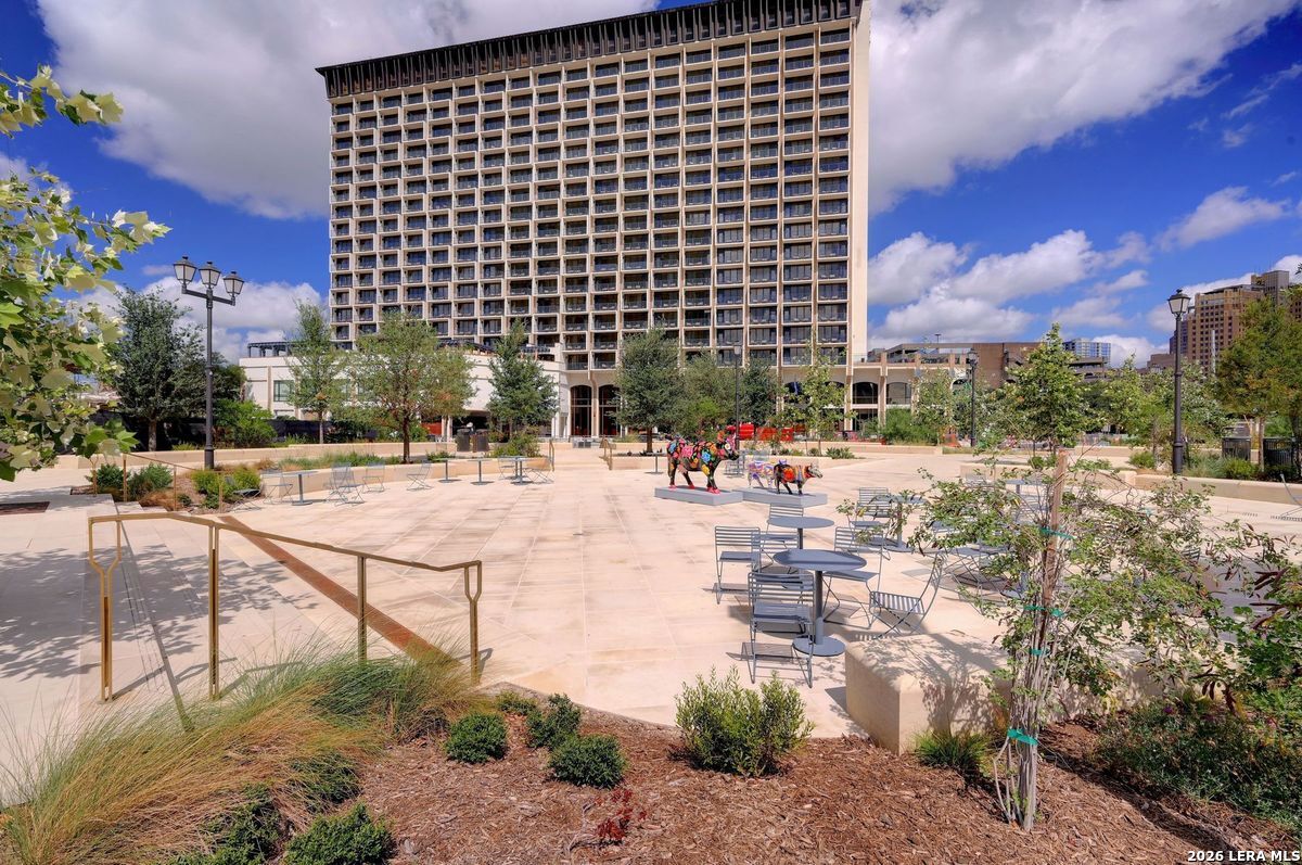 610 E Market San Antonio TX 78205
