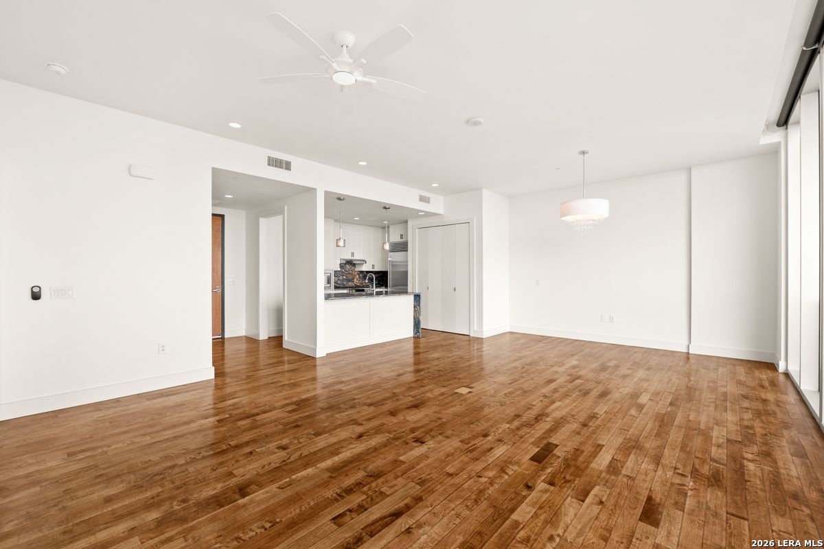 610 E Market San Antonio TX 78205