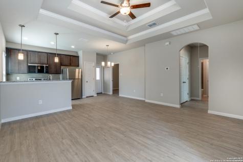 402 Trefger Street Seguin TX 78155