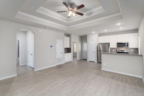 402 Trefger Street Seguin TX 78155