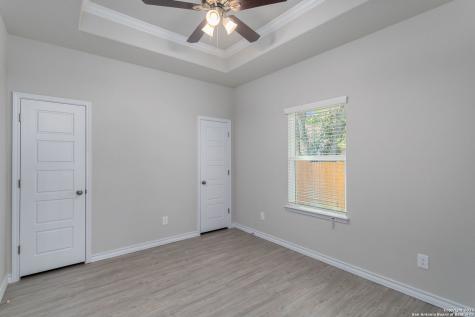 402 Trefger Street Seguin TX 78155
