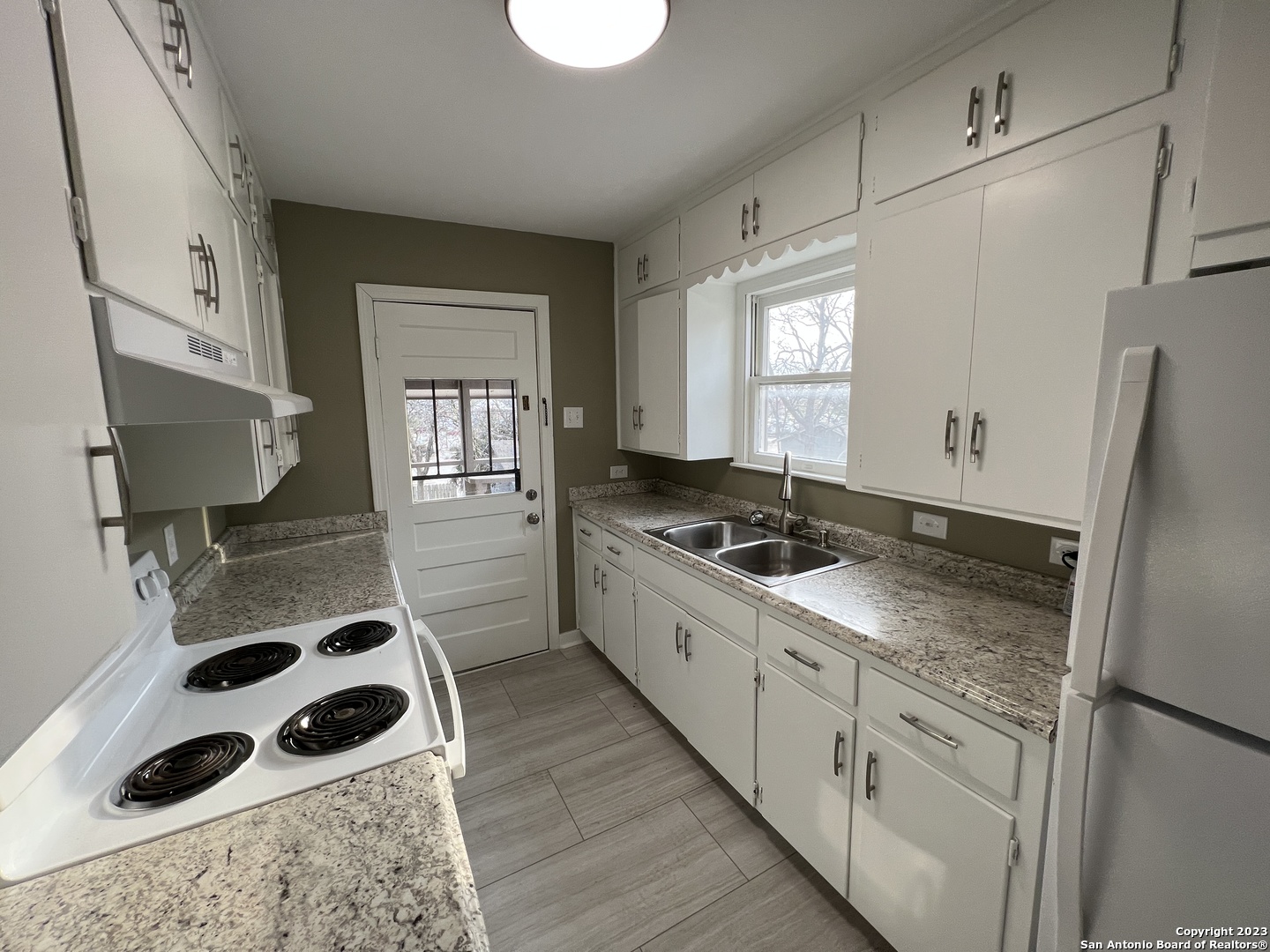 430 Bryn Mawr Drive San Antonio TX 78209
