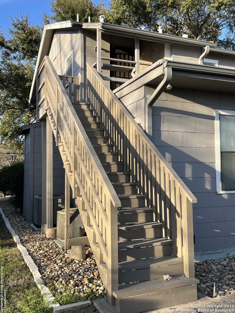 430 Bryn Mawr Drive San Antonio TX 78209