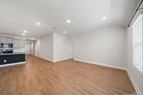 1080 Amble Oak Seguin TX 78155