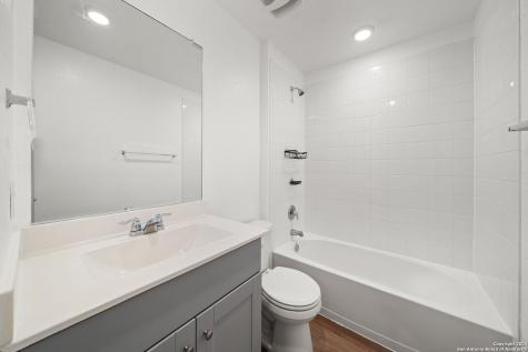 1080 Amble Oak Seguin TX 78155