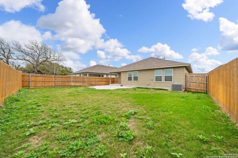 1080 Amble Oak Seguin TX 78155