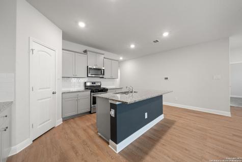 1080 Amble Oak Seguin TX 78155