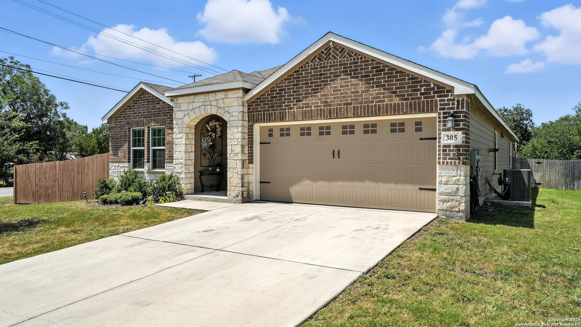 305 N Kowald Lane New Braunfels TX 78130
