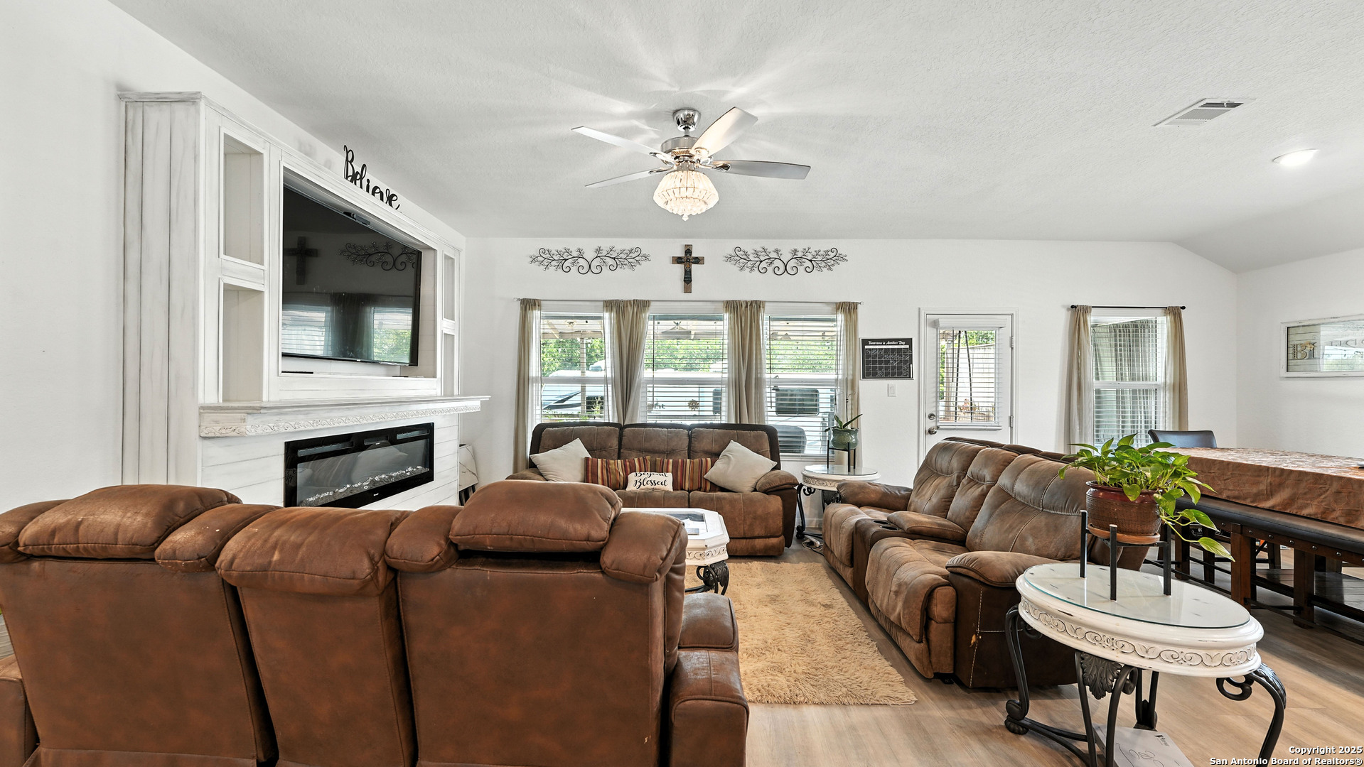 305 N Kowald Lane New Braunfels TX 78130