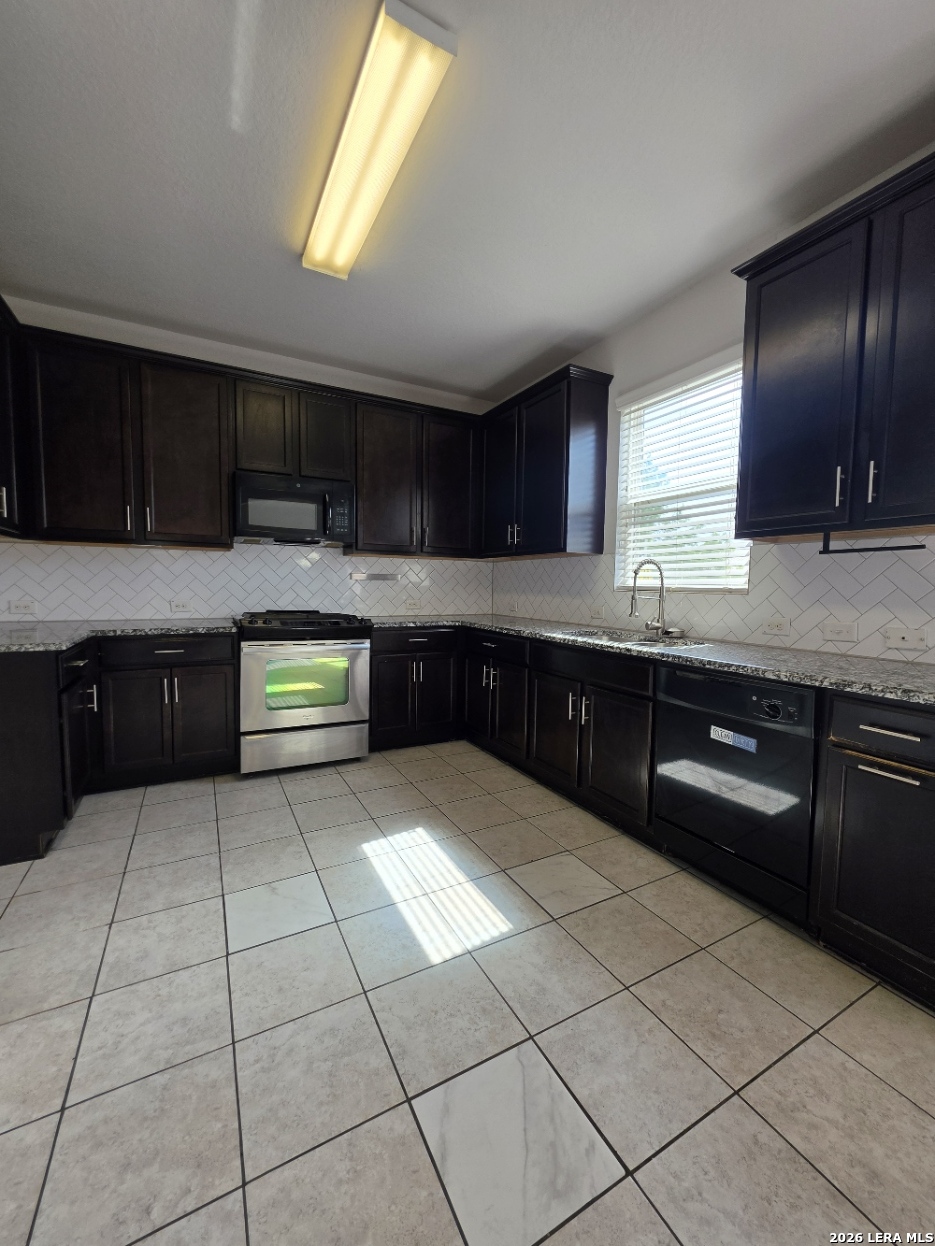 3015 Saylers Creek San Antonio TX 78245