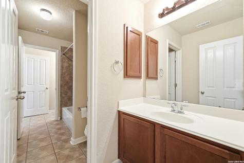 1914 Lake Peipsi San Antonio TX 78251