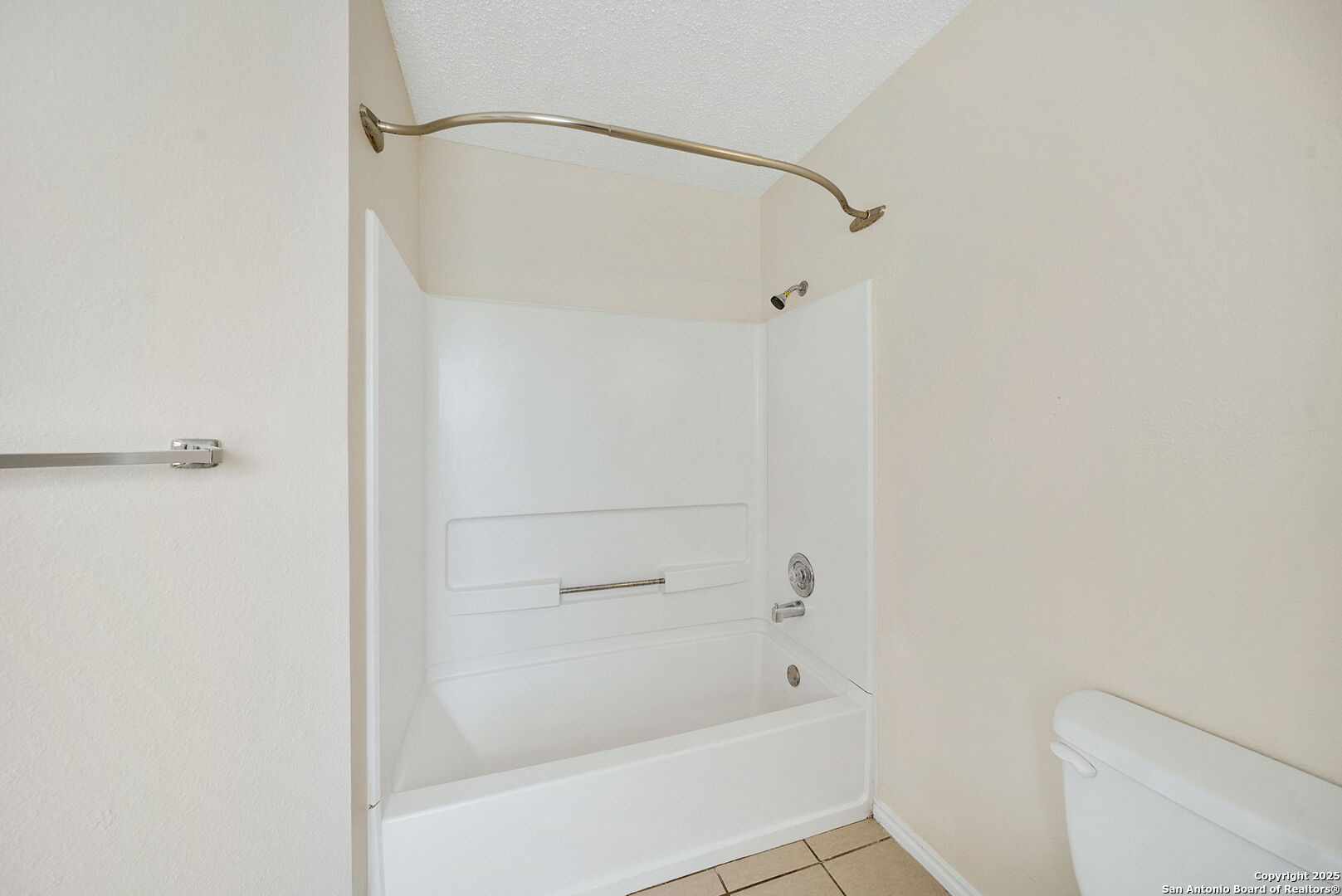 2010 Muddy Peak Drive San Antonio TX 78245
