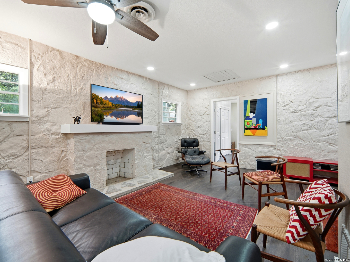 19214 Grey Forest Helotes TX 78023