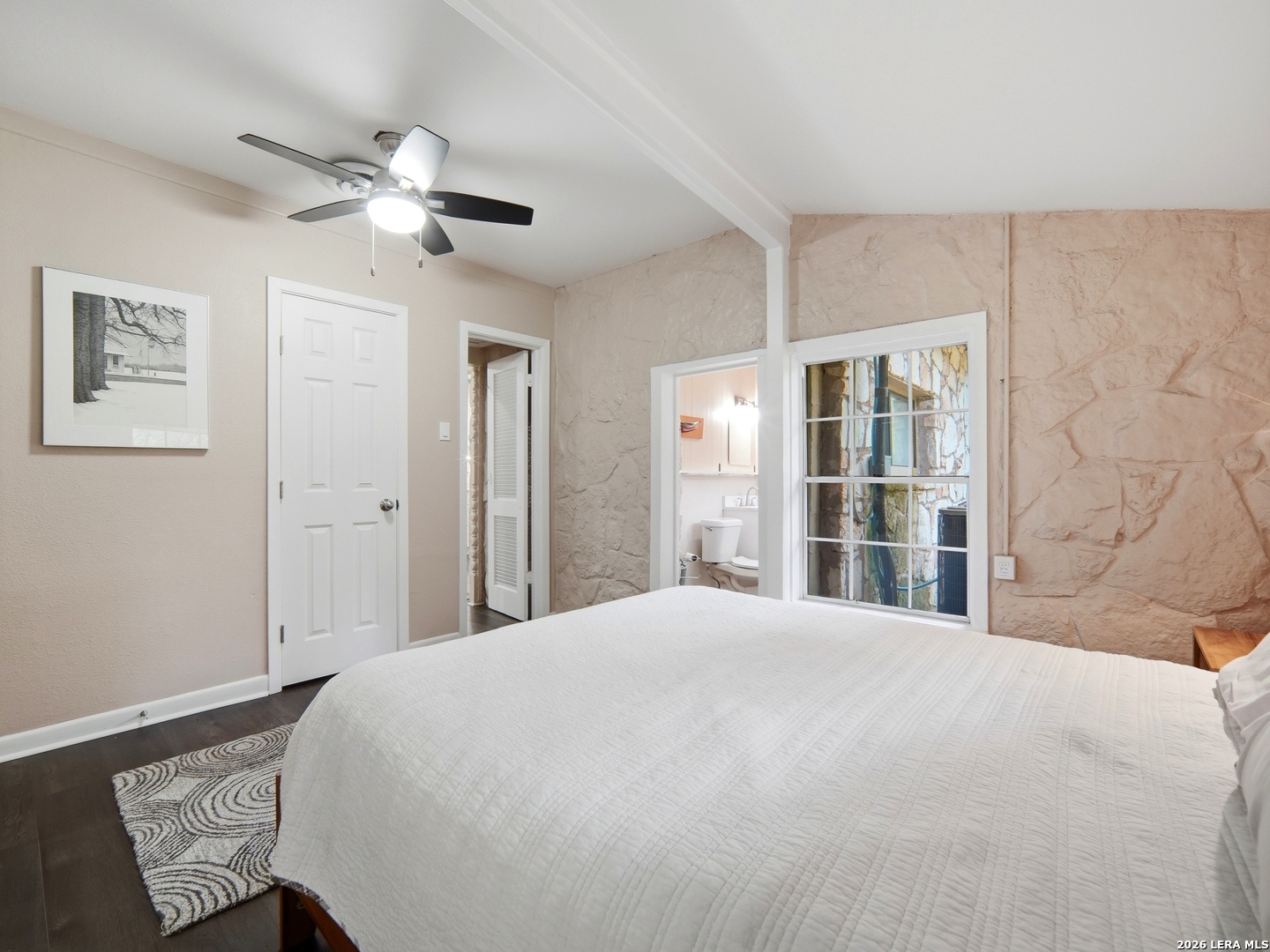 19214 Grey Forest Helotes TX 78023
