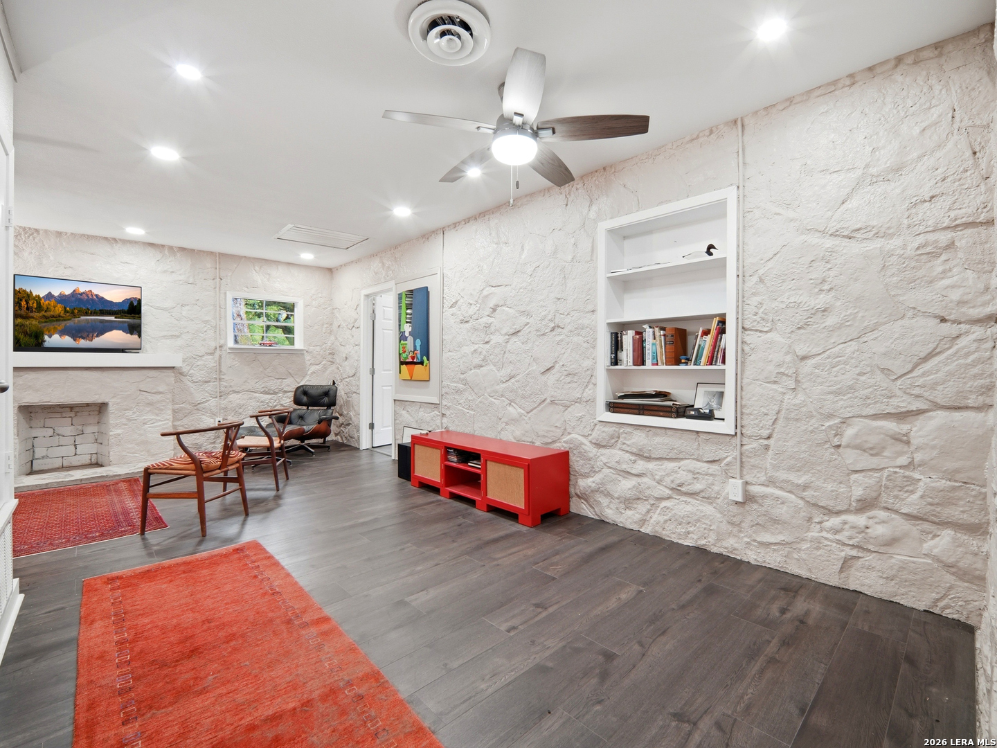 19214 Grey Forest Helotes TX 78023
