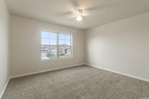 1125 Amber Lake Seguin TX 78155