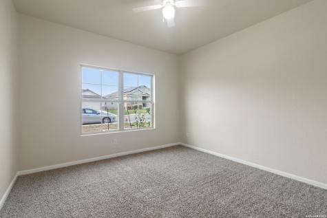 1125 Amber Lake Seguin TX 78155