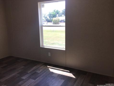 7380 Pittman Adkins TX 78101