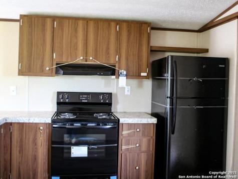7380 Pittman Adkins TX 78101