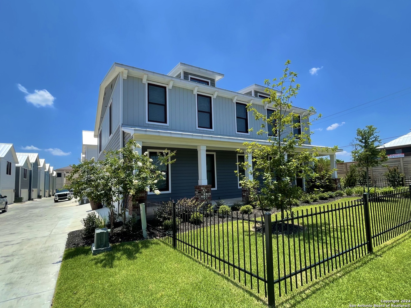 311 E Evergreen Street San Antonio TX 78212