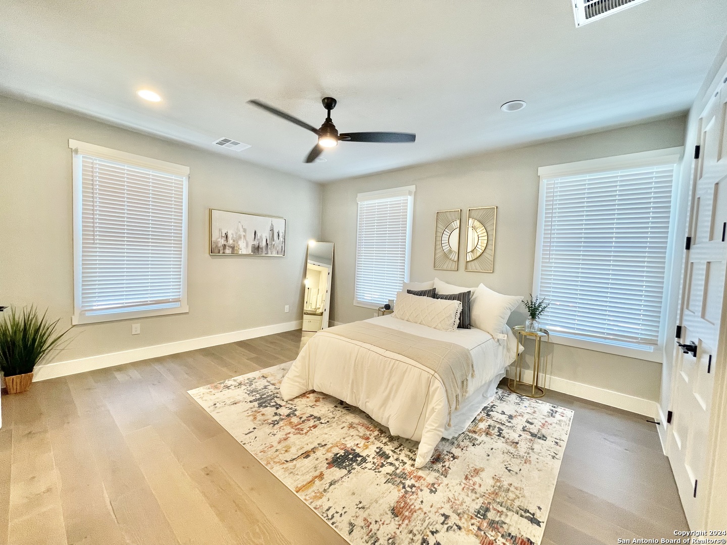 311 E Evergreen Street San Antonio TX 78212