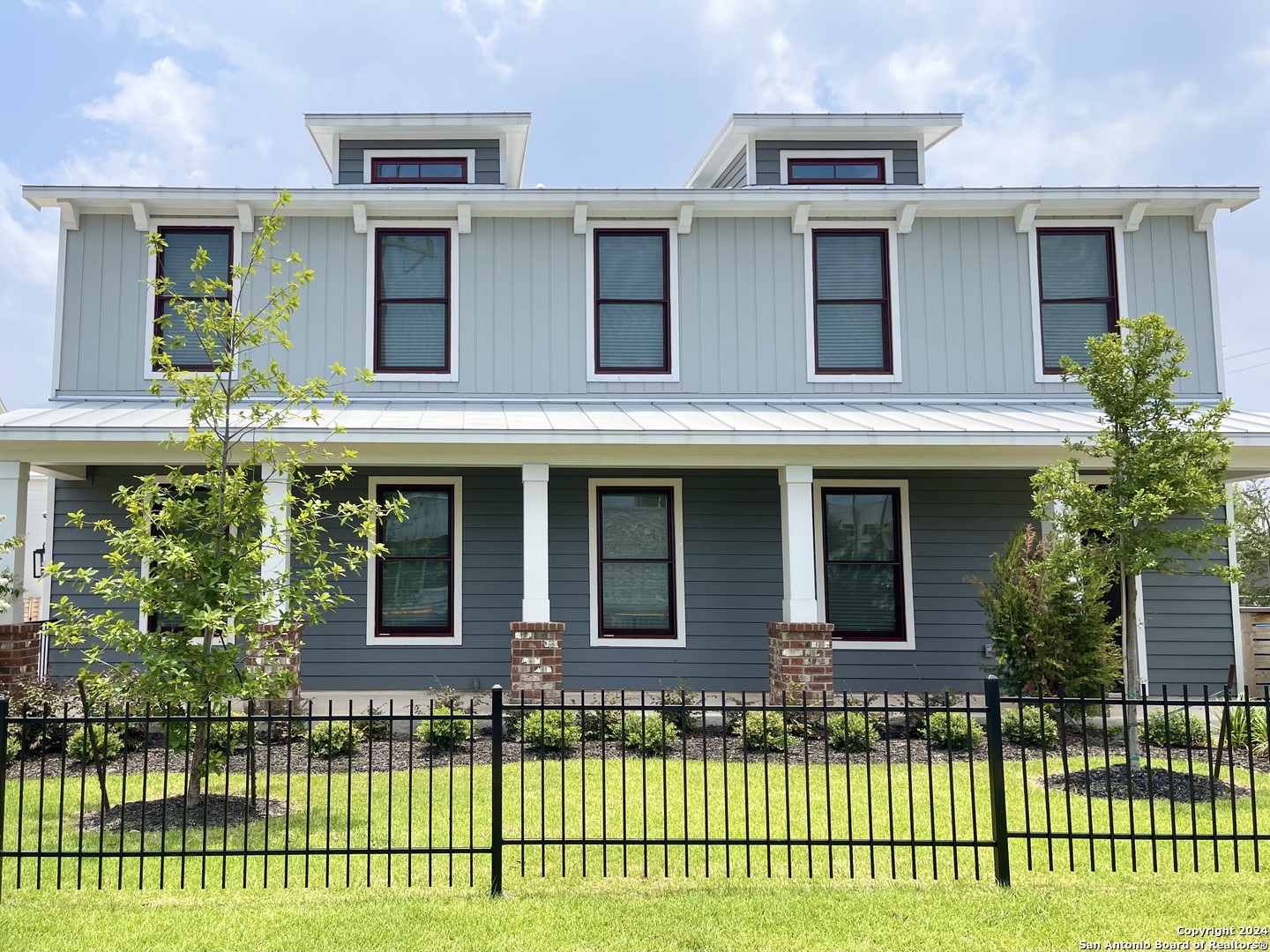 311 E Evergreen Street San Antonio TX 78212