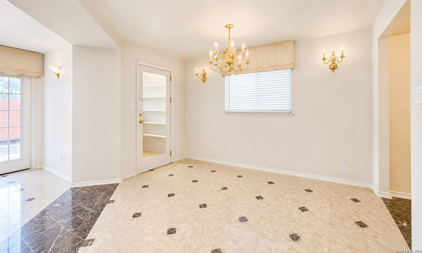 5707 Lovett Oaks San Antonio TX 78218