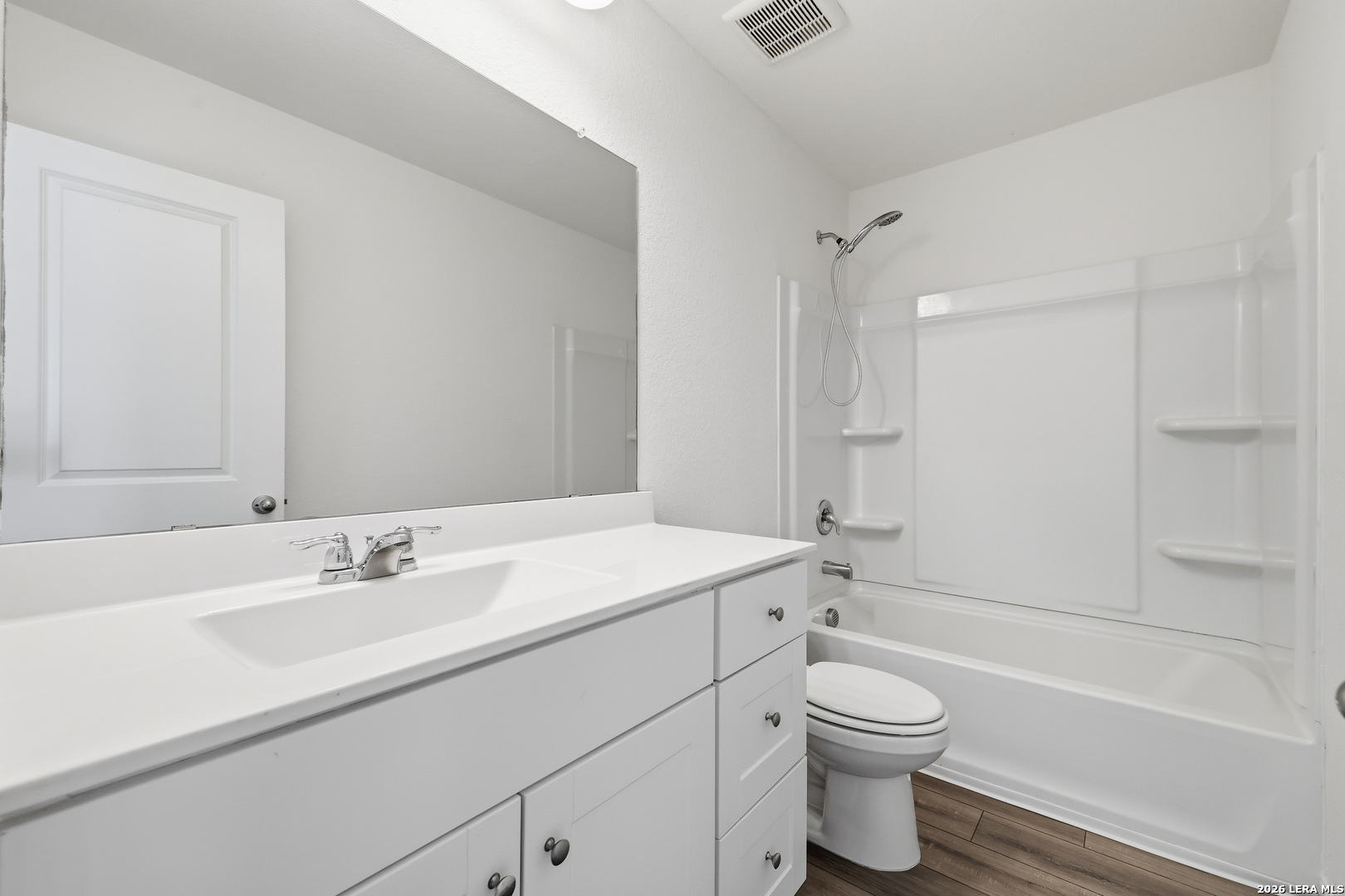 5483 Rue Girard Converse TX 78109