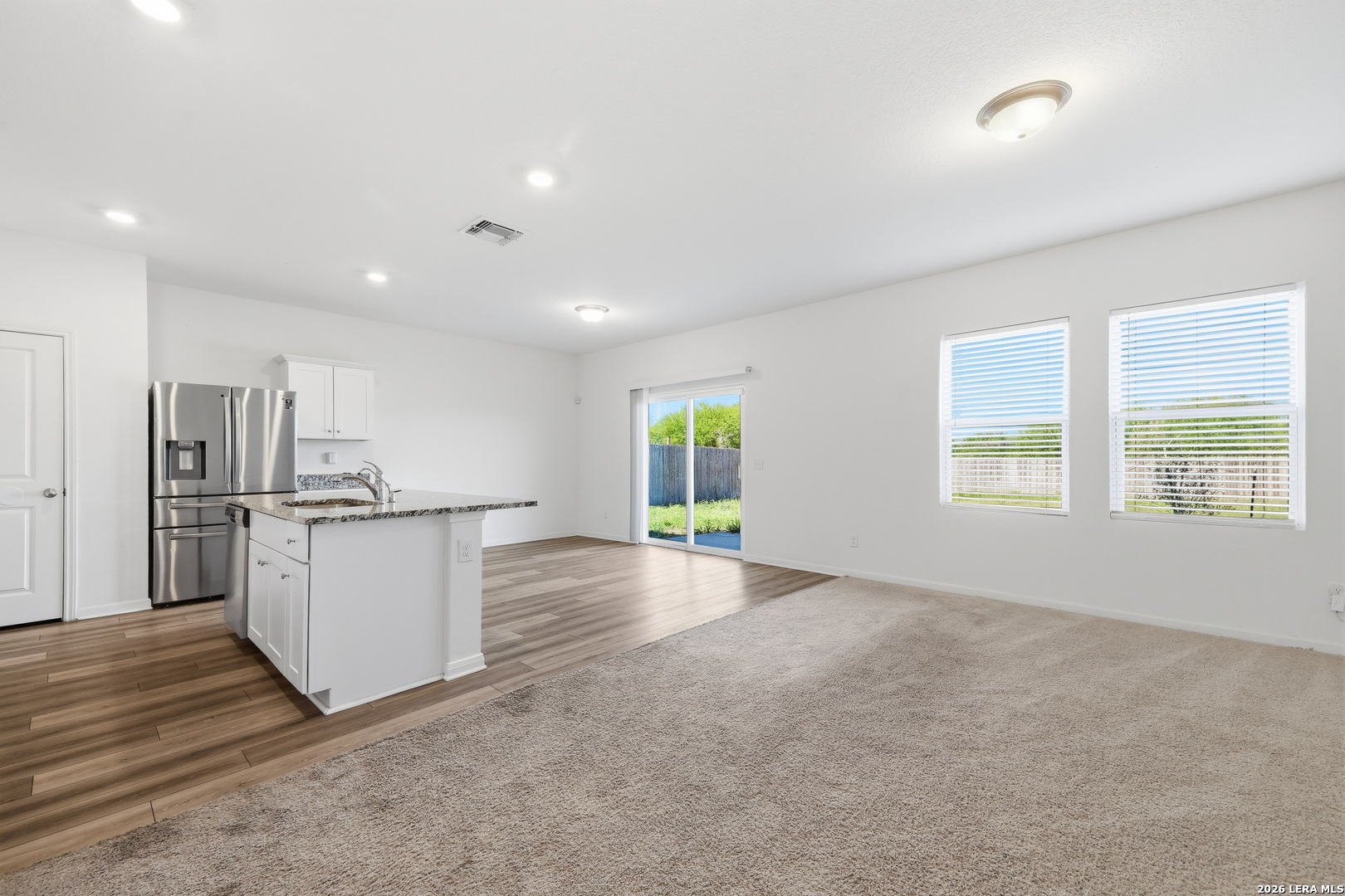5483 Rue Girard Converse TX 78109