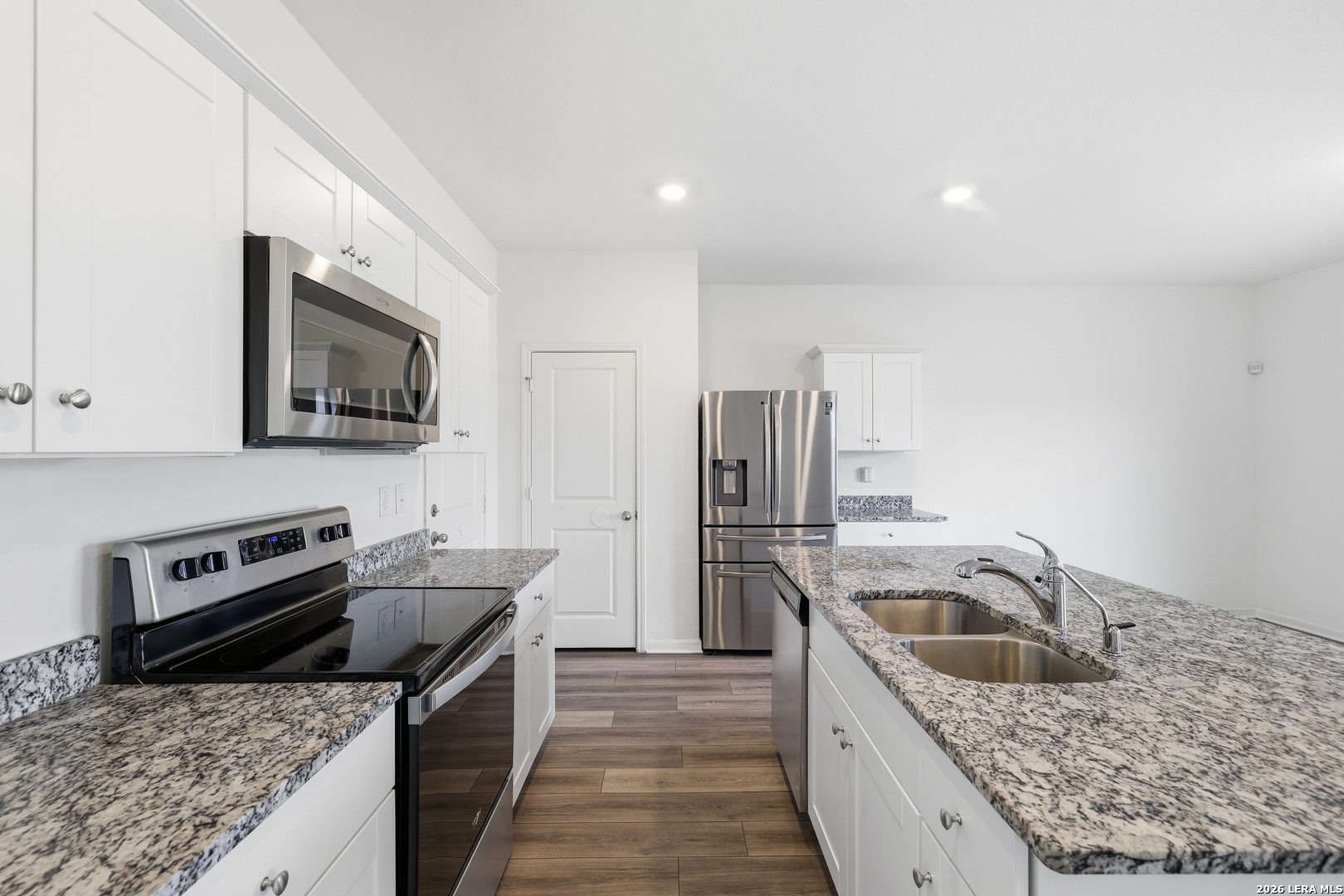 5483 Rue Girard Converse TX 78109