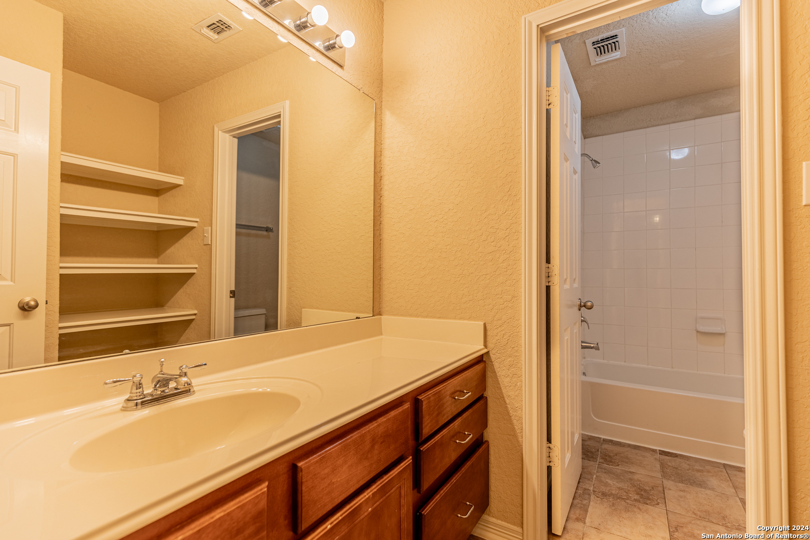 14010 Bella Donna San Antonio TX 78253