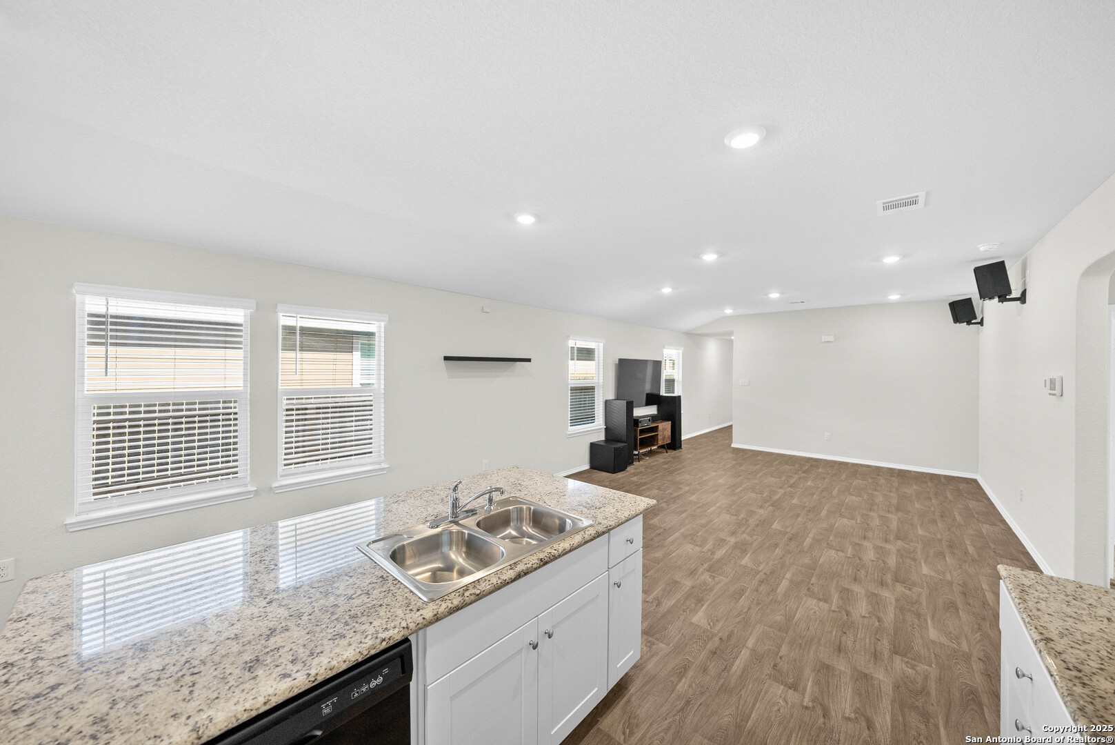 12118 Pease River San Antonio TX 78245