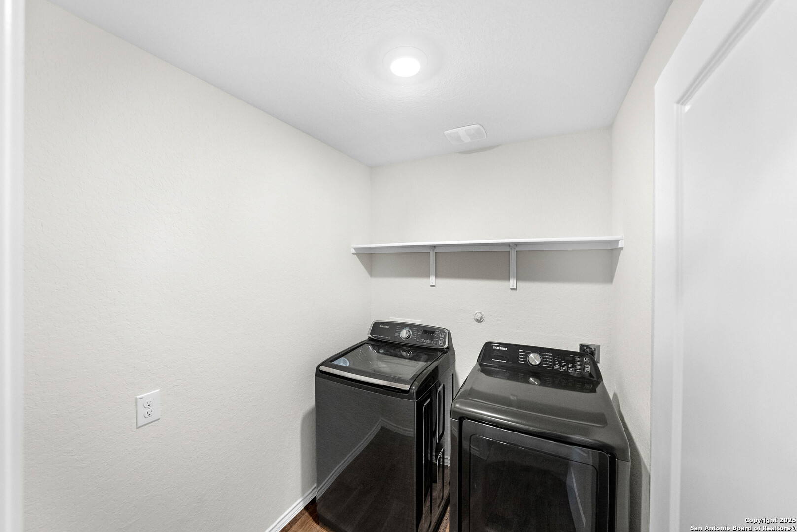 12118 Pease River San Antonio TX 78245