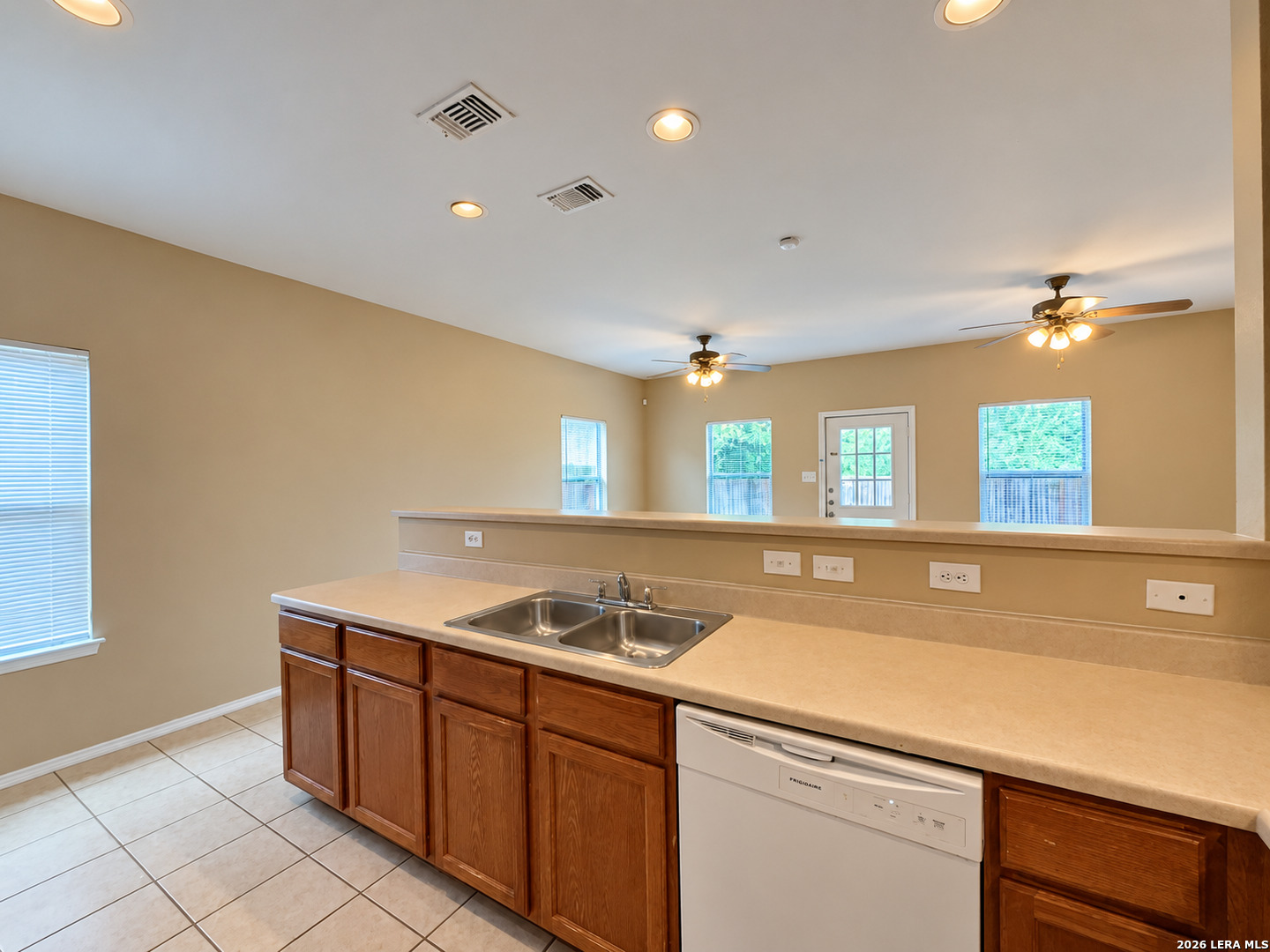 7571 Foss Meadows San Antonio TX 78244