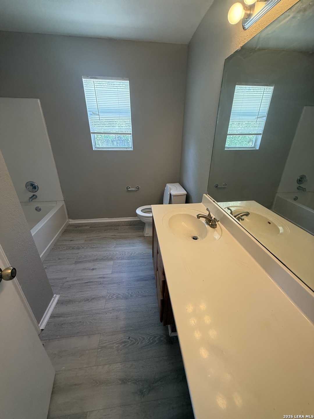 1310 Sunbend Falls San Antonio TX 78224
