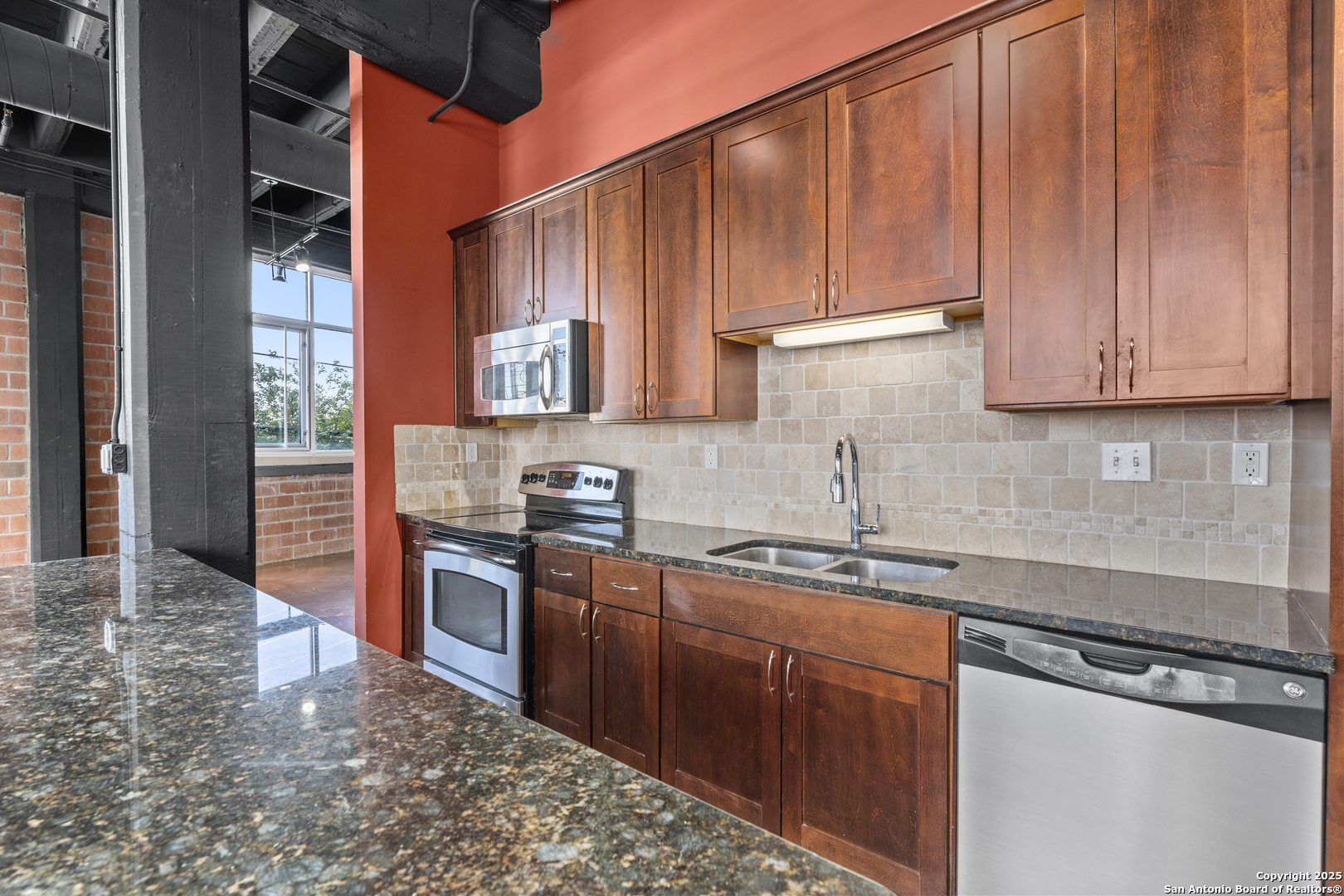 1331 S Flores San Antonio TX 78204