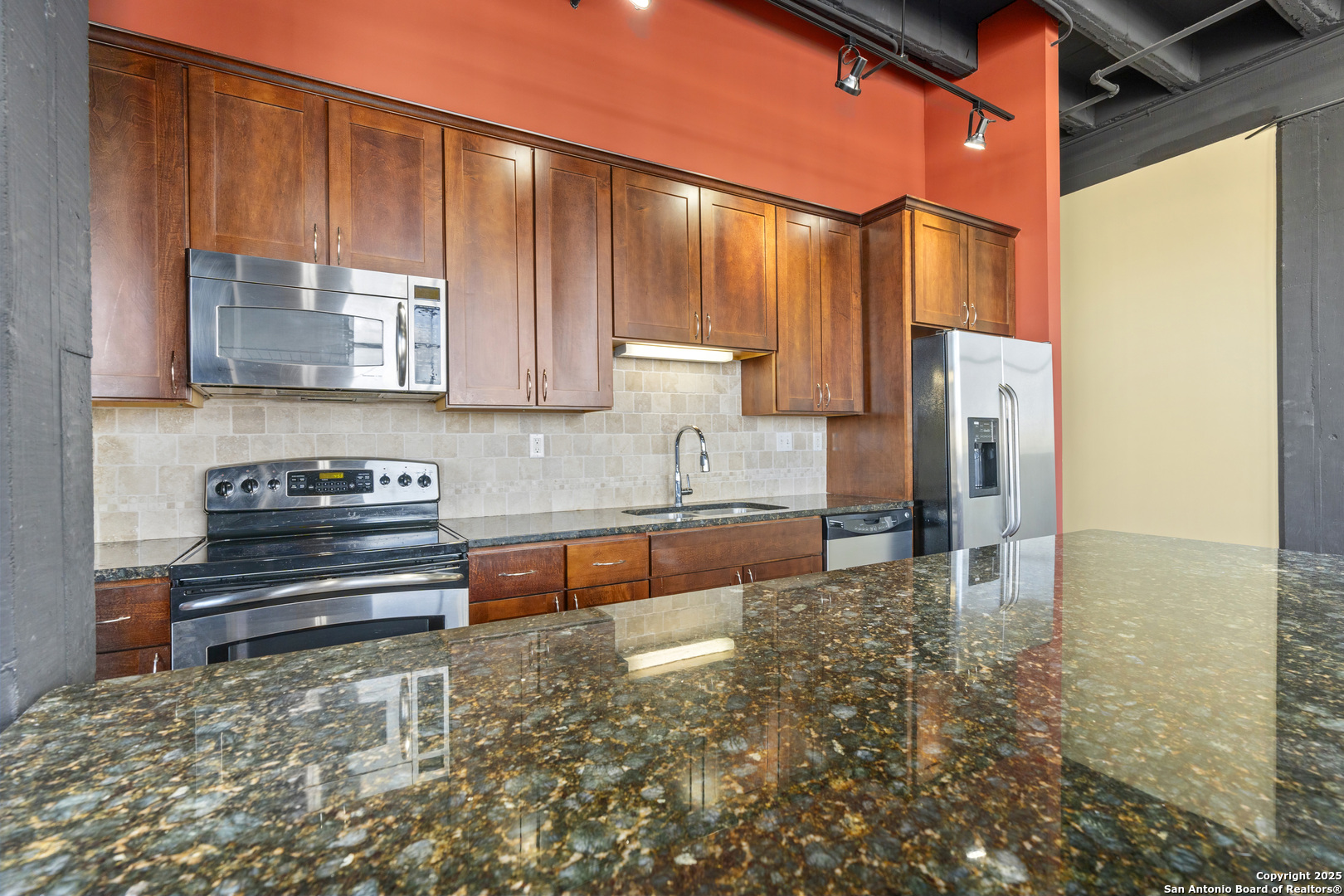 1331 S Flores San Antonio TX 78204