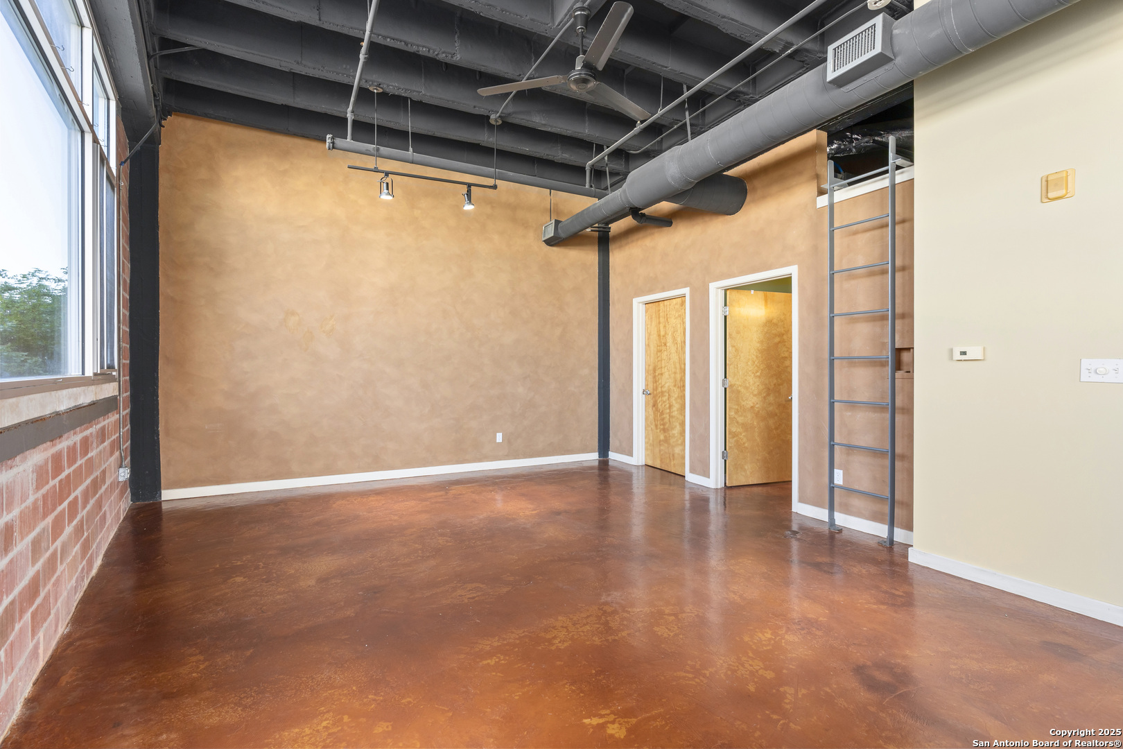 1331 S Flores San Antonio TX 78204