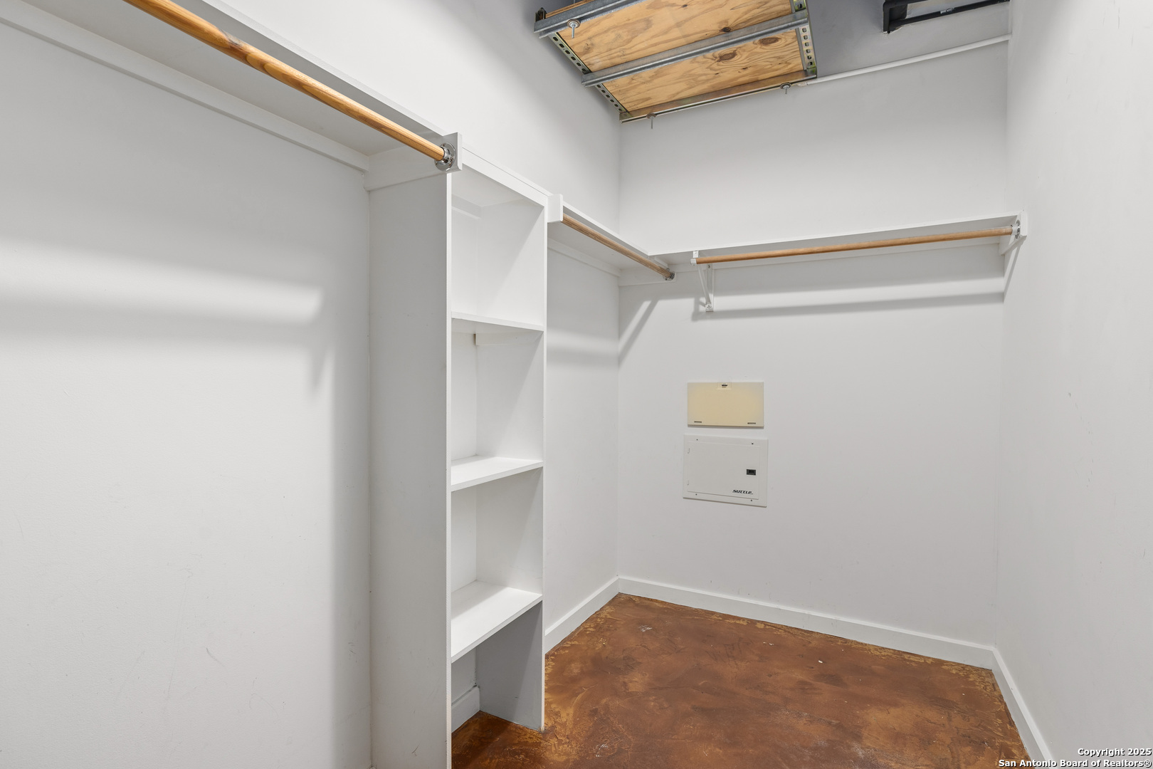 1331 S Flores San Antonio TX 78204