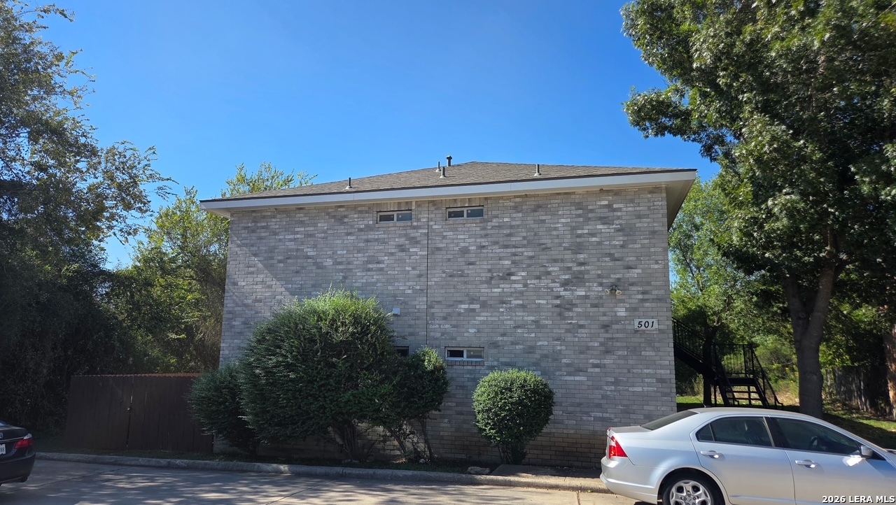501 Dukeway Universal City TX 78148