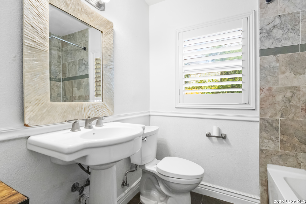 230 Alta Avenue Alamo Heights TX 78209