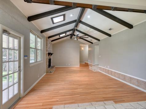 3322 Castledale Drive San Antonio TX 78230