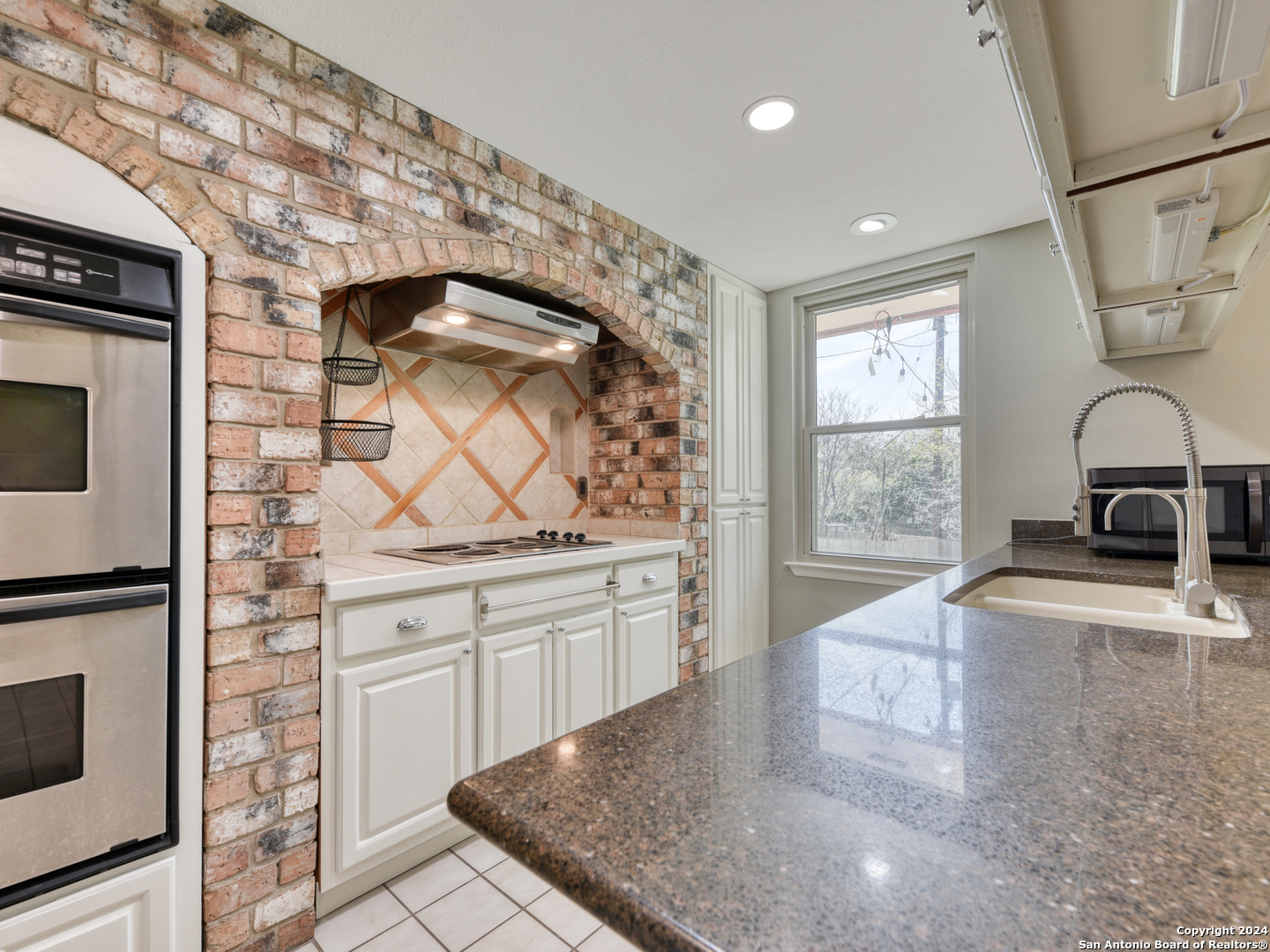 3322 Castledale Drive San Antonio TX 78230