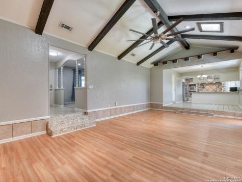 3322 Castledale Drive San Antonio TX 78230